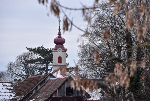 A liberálisok ismét elővették az egyházak leválasztásának témáját, kerekasztalt hívnak össze