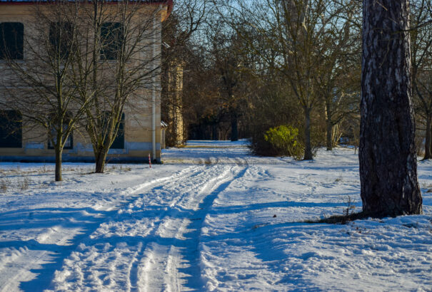 Havazás, hóátfúvások, szél és csúszós utak – Több riasztást is kiadott az SHMÚ