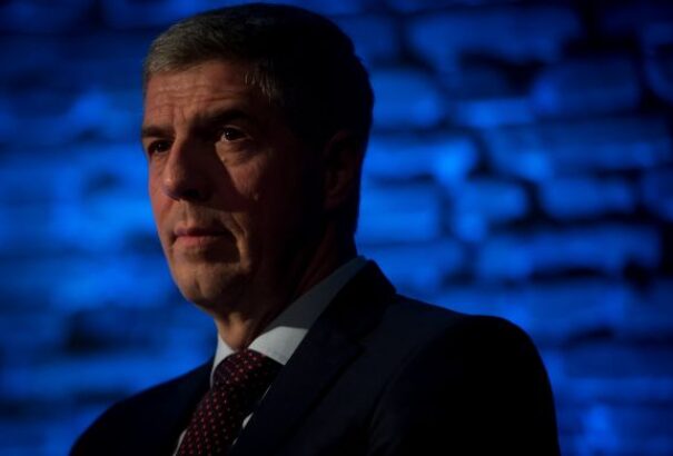 Elkezdődött az alkotmánybíró-jelöltek meghallgatása, Bugár szerint Ficonak vissza kellene lépnie