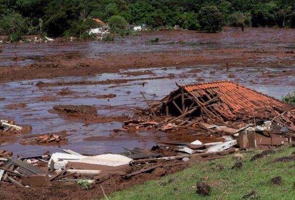 Negyvenre emelkedett a brazil iszapkatasztrófa halálos áldozatainak száma
