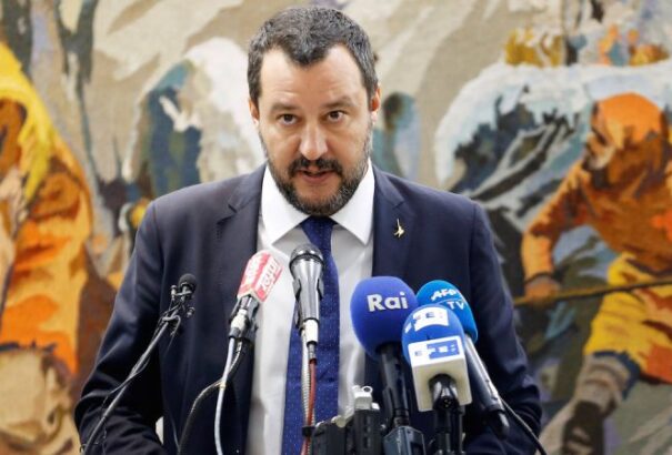 Az olasz kormánypártok vezetői kitartásra szólították fel a francia kormányellenes tüntetőket