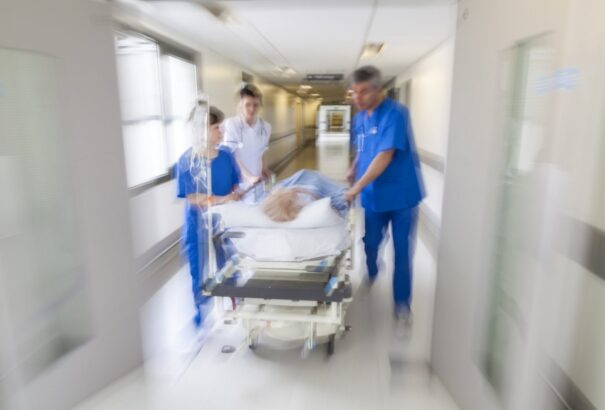 Óriási a hiány orvosokból és nővérekből Szlovákiában