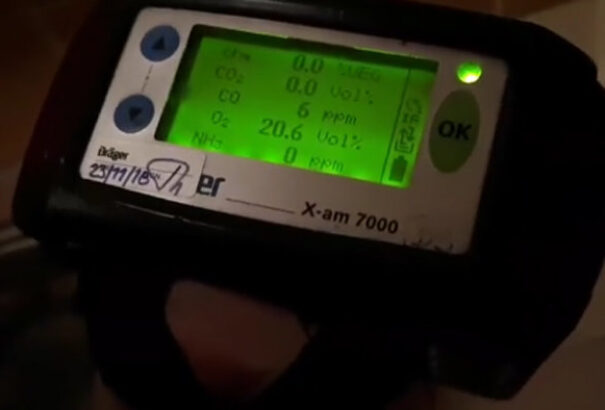 Videó: A tűzoltók kiürítettek egy társasházat Dunaszerdahelyen