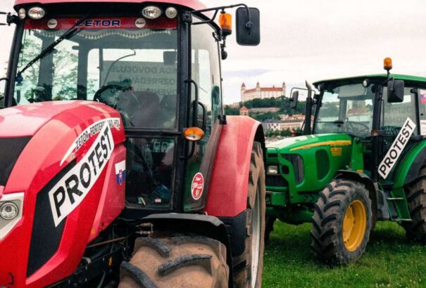 „Álljatok ki végre, és gyertek Pozsonyba traktoraitokkal” – országos megmozdulásra hívják a szlovákiai gazdákat