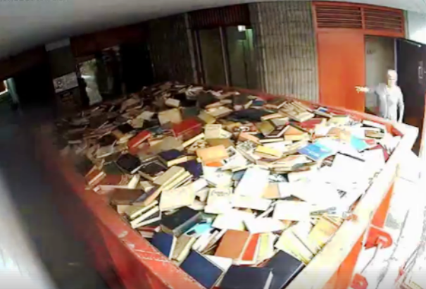 Kétezer magyar könyvet dobtak ki Montreálban – Felszámolták a Magyar Otthon könyvtárát