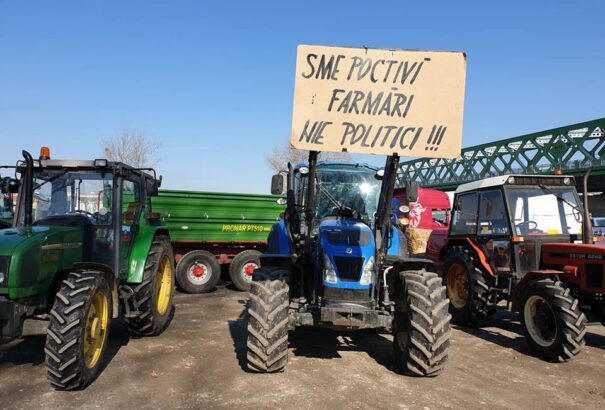 Elfoglalták a gazdák a Tirs rakpartot – Képek