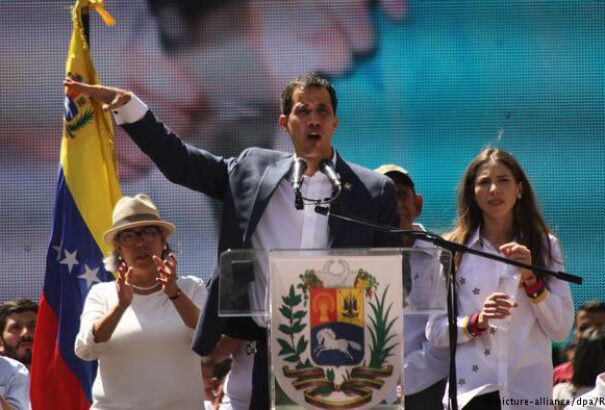 Szakértő: Ellenzéki vezetőnek lenni Venezuelában nem egy életbiztosítás (Videó)