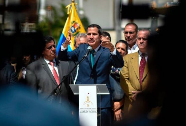 Delegációt küld az olasz kormánypártok vezetőihez Juan Guaidó ellenzéki vezető