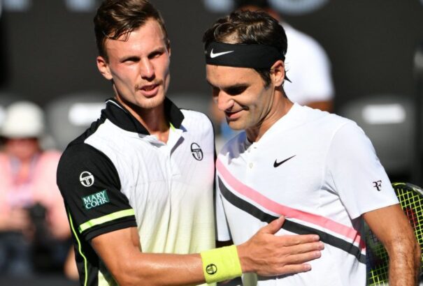 Dubaji tenisztorna – Federer lesz Fucsovics ellenfele a negyeddöntőben