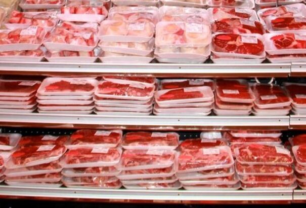 Tényleg csak most vesszük észre, hogy szeméttel etetnek minket?