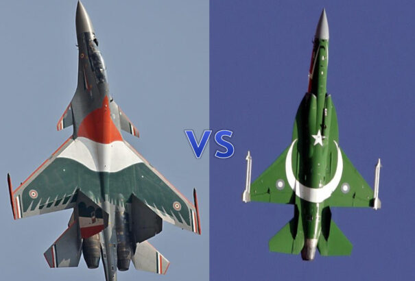 Pakisztán lelőtt két indiai harci repülőgépet, India lezárta több repterét