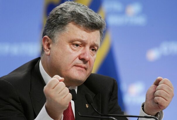 Áll a bál Ukrajnában: Timosenko impeachment eljárást akar Porosenko ellen