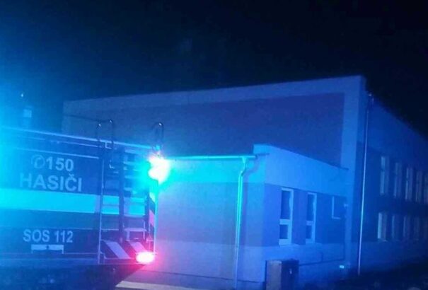 Leszakadt a plafon a tiszacsernyői kultúrházban, öten megsérültek