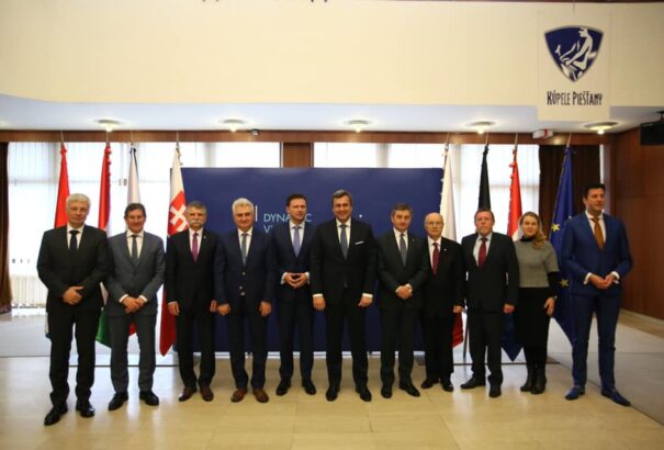 Kövér Pőstyénben: az európai térség csak az EU-n belüli együttműködés hatékonyabbá tételével őrizheti meg a súlyát a világban