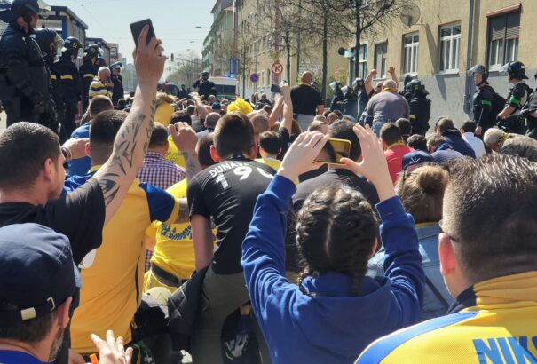 Pozsony magyar! Így érkeznek a DAC szurkolói a vasárnapi derbire – Képek, videók