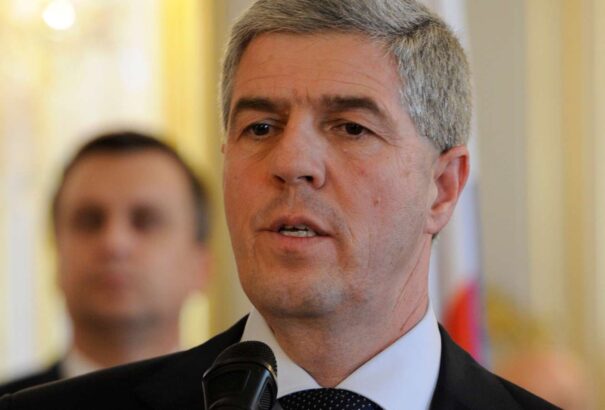 Bugár Béla műtétre készül, hetekig fog lábadozni