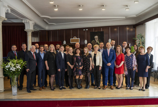 Pozsony megye a legjobb pedagógusokat díjazta