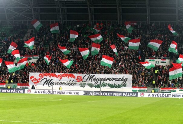 Szlovák-magyar előtt: A magyar tábor már nagyban készül, a szlovák még alszik