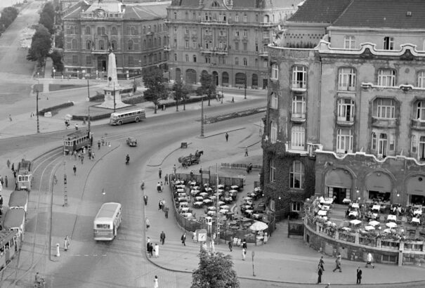 Egy kattintással visszautazhatunk az időben