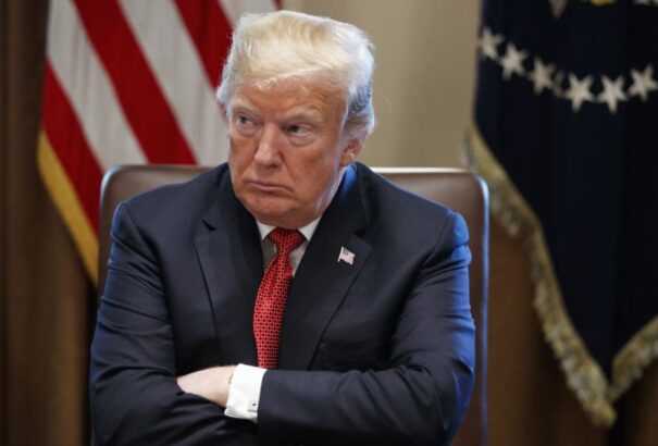 Trump a migránsok miatt a mexikói határ lezárásával fenyeget