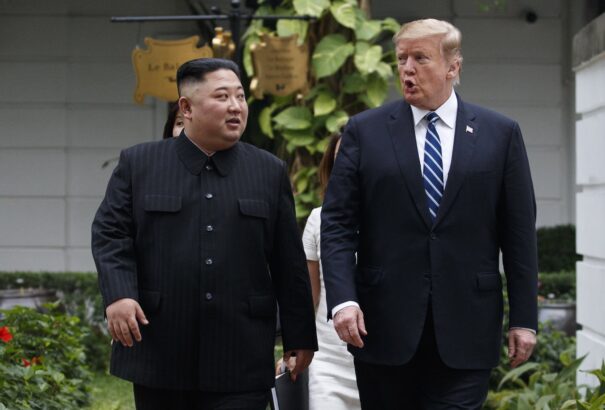 Washington és Szöul felfüggesztenék a közös katonai gyakorlatozást