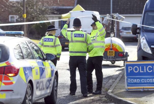 Gyanús csomagokat találtak Londonban, házilag készített gyújtószerkezetek voltak bennük