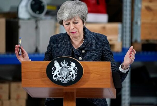 May: Ha a képviselők nem szavazzák meg az egyezséget, a brexit akár el is maradhat