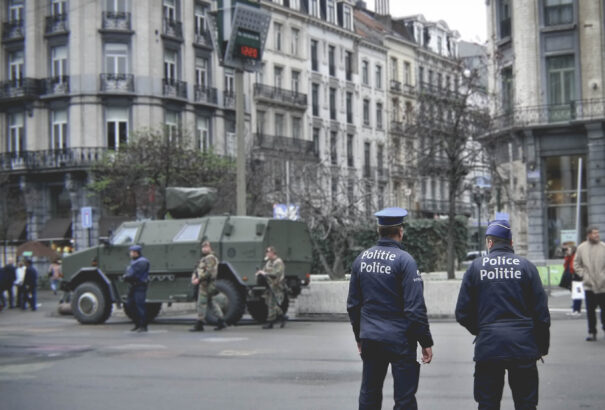Lövöldözés hollandiai Utrechtben. A tettes szökésben (Frissítve)