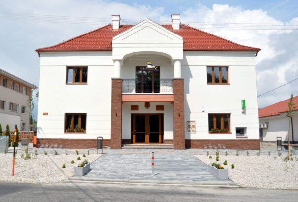 Zárt ajtók napja Vásárúton – Becsukatkozva ülésezett a testület. Megkérdeztük a polgármester álláspontját is