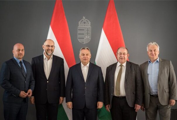 Orbán Viktor az Európai Néppárt magyar tagszervezeteivel egyeztetett