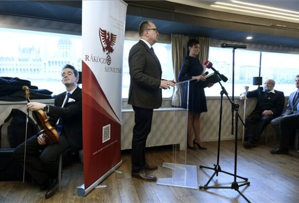 Németh Zsolt a kitelepített felvidéki magyarok jogainak helyreállítását szorgalmazza