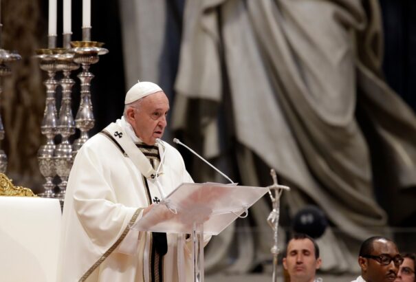 Ferenc pápa: Az egyház ne féljen az egyszerű emberekkel azonosulni