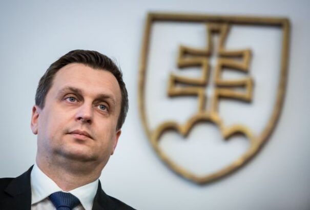 Danko: Butaság! Senki sem tiltotta be a magyar himnuszt. Csak…