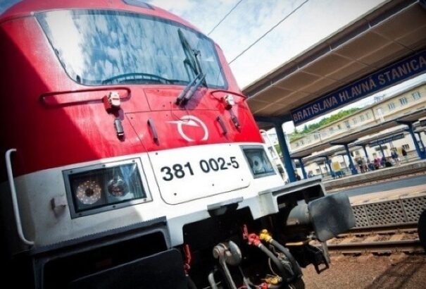 Rendkívüli gyorsvonatokat és kisegítő vonatokat indítanak a húsvéti ünnepek idején