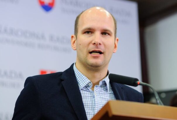 Grendel Gábor a „himnusztörvényről” a Körképnek: Félreértés történt, már dolgozunk a megoldáson