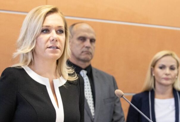 Saková két jelölt közül választhatja ki a következő rendőrfőkapitányt