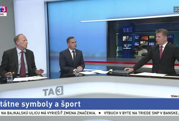 Az SNS még mindig nem érti: „Szlovák állampolgárok Dunaszerdahelyen a magyar himnuszt? Hát hogyan?”