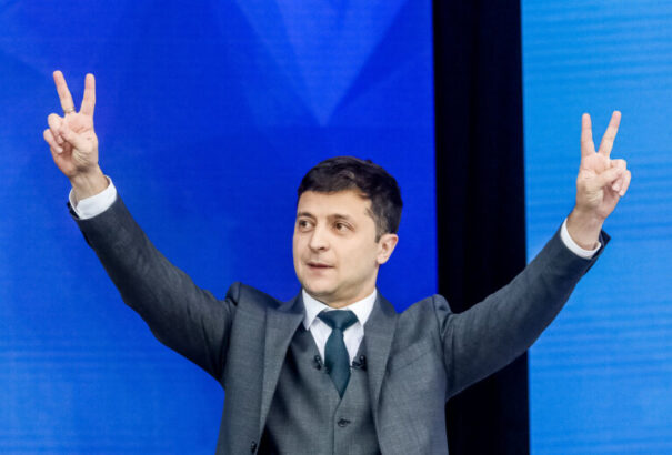 Ukrán elnökválasztás – Porosenko elismerte vereségét, Zelenszkij szinte mindenkinek köszönetet mondott