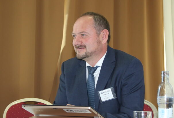 Simon Zsolt lett a Magyar Fórum elnöke. A párt alakuló ülésén az alkotmány preambulumának módosításáról beszélt