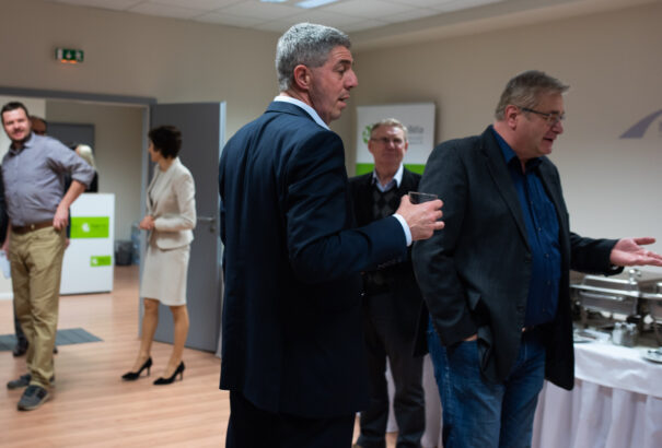 A Transparency International közzétette, mennyit költöttek a pártok az EP-kampányra