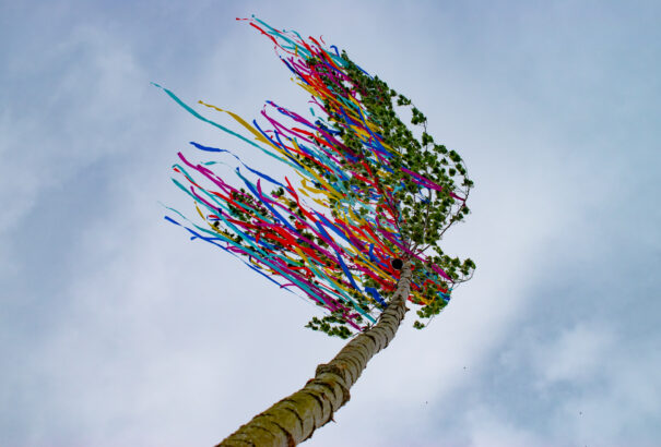 Májfaállítás – Idén is hódoltak a hagyományoknak Kulcsodon