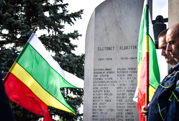 Életüket áldozták – A hősökre emlékeztek Füssön