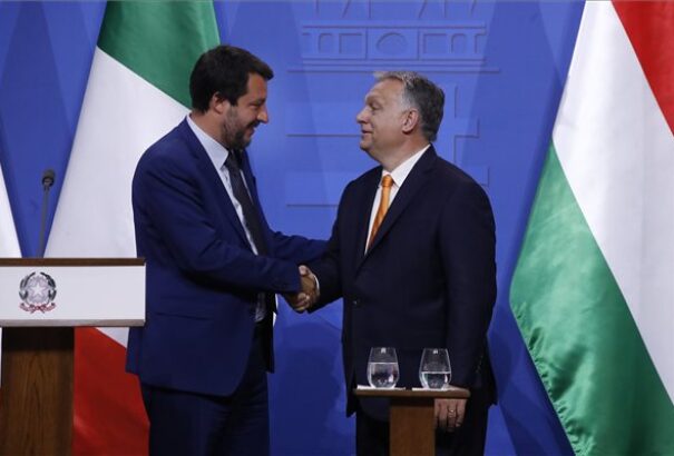 Orbán: egyetértünk Salvinivel, hogy Európa határait meg kell védeni a migránsinvázióval szemben