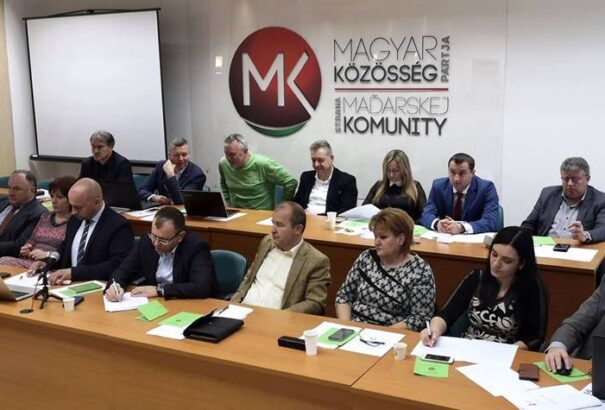 Himnusztörvény, cserbenhagyás: Van különbség a Most-Híd és az MKP között?