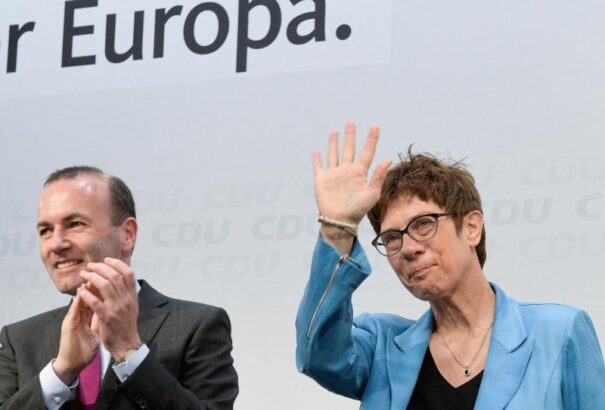 Közös felhívással fordul a német választókhoz Manfred Weber és a CDU elnöke