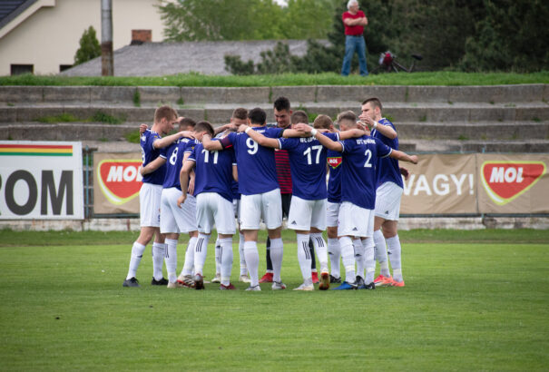Szezonzáró Komáromban: Győzelemmel mondanának köszönetet a lila-fehérek