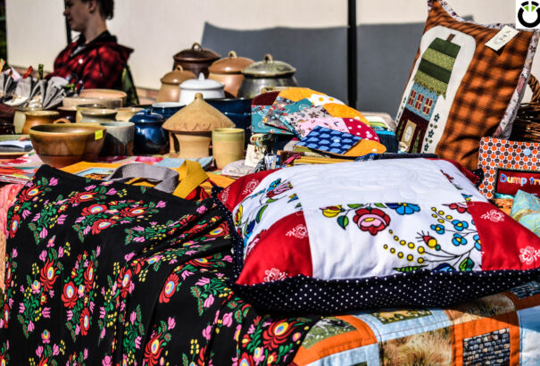 Jókedvvel vásárolgattak a nagyszegpusztai vásáron – Képekkel