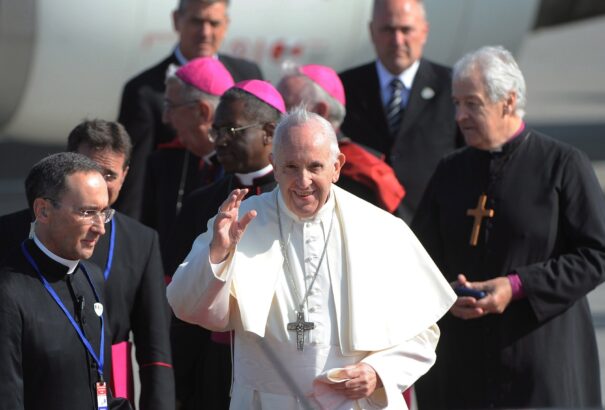 Már lehet regisztrálni a pápalátogatásra