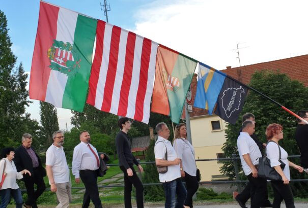 Észak- és Dél-Komárom együtt emlékezett a trianoni békediktátum 99. évfordulójára (képriport, videók)