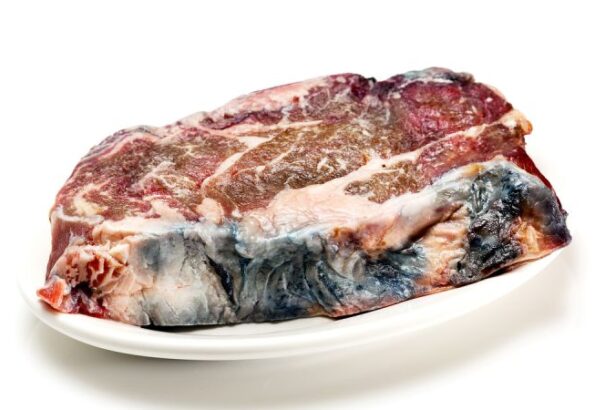 Szalmonellával fertőzött hús került a szlovákiai boltokba